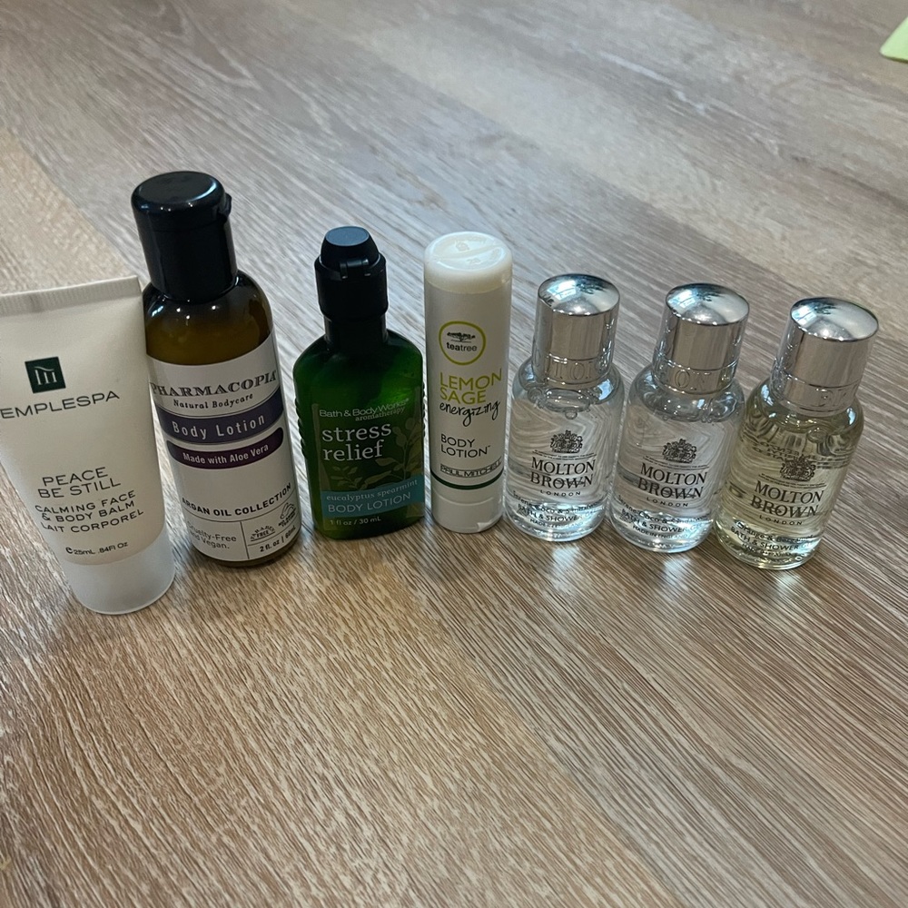 High end body care travel set（Molton brown shower gel&4 brands body lotion）